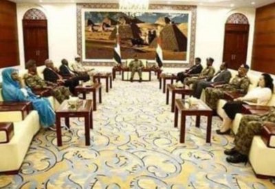 السودان.. "الانتقالي" يتوافق على تعيين يس إبراهيم وزيراً للدفاع 