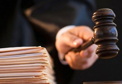 مستشار قانوني عربي مُحتال يختلس 5865 دينارا من محامية