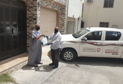  بلدية الشمالية تدشن خدمة توزيع اكياس القمامة "عند دارك نجيك"