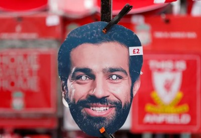 عصابة مسلحة تستخدم "قناع" محمد صلاح في السرقة