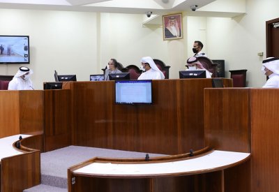 محكمة الاستئناف الكبرى الجنائية الثانية تباشر جلسة محاكمة مرئية عن بُعد