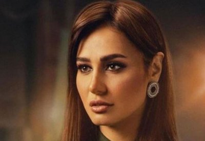 حلا شيحة تنتهي من تصور " خيانة عهد"
