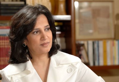 الشيخة مي: إرث آدم حنين سيبقى محفوظاً في ذاكرة الوطن العربي والعالم
