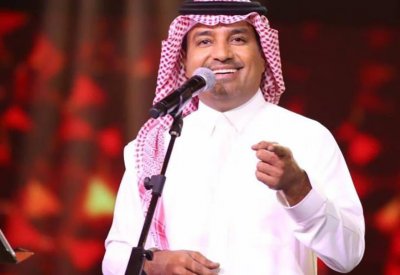 الفنان راشد الماجد يحيي حفل «أون لاين»