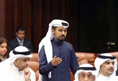 النفيعي يدعو لإعادة افتتاح المطاعم 