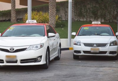 أصحاب "التاكسي" يعبرون عن قلقهم بالتوجه لإقامة مزاد لبيع الأرقام