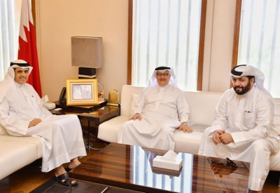 وزير الإعلام يستقبل الأمين العام المساعد للمجلس الأعلى للشباب والرياضة ورئيس لجنة رياضات الموروث الشعبي