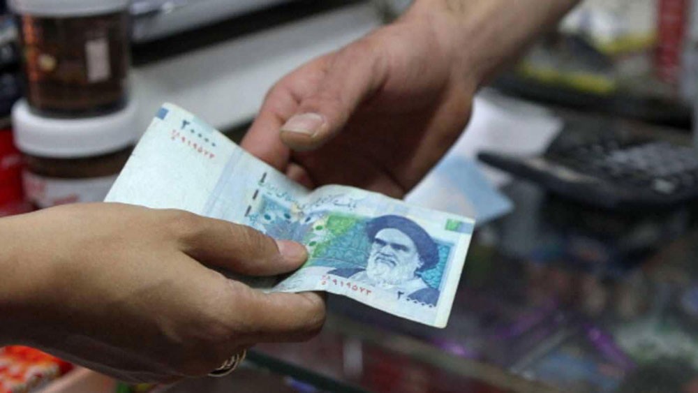 إيران توافق على حذف 4 أصفار من عملتها