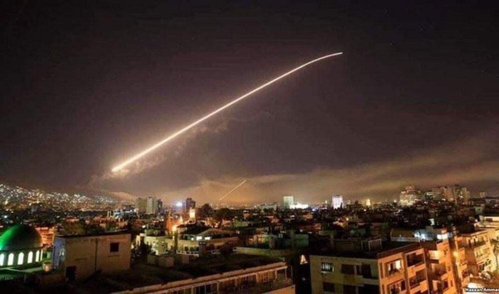 قصف اسرائيلي على "مركز البحوث" في حلب.. والدفاعات الجوية السورية تتصدى