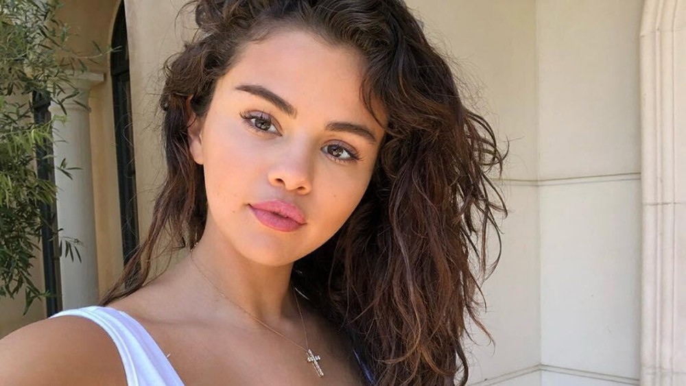 سيلينا غوميز ستقدّم برنامجاً عن الطبخ في الحجر