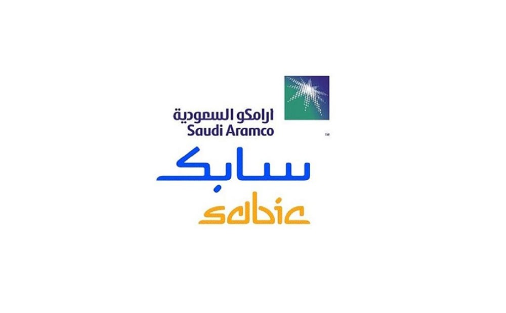 رويترز: أرامكو تراجع السعر المتفق عليه بصفقة سابك