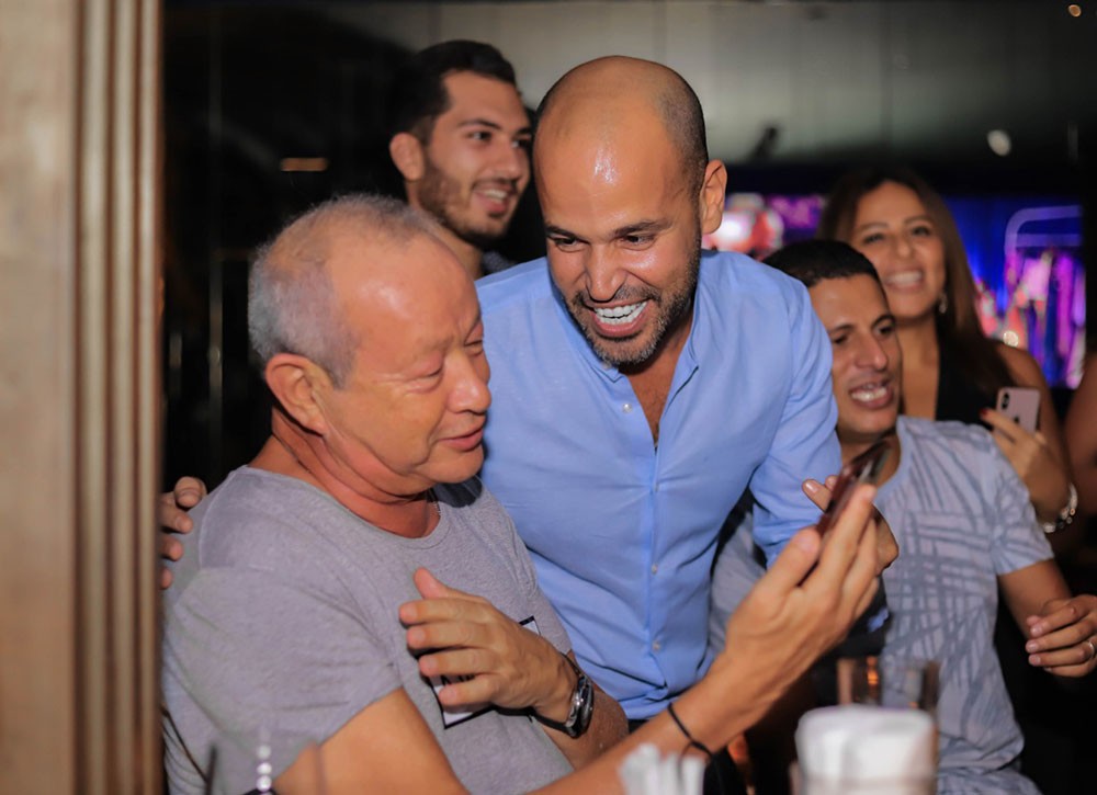 ساويرس يكشف أفضل مسلسل تلفزيوني يشاهده