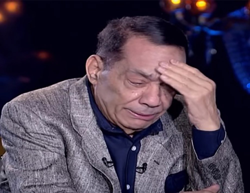 حلمي بكر يبكي على الهواء