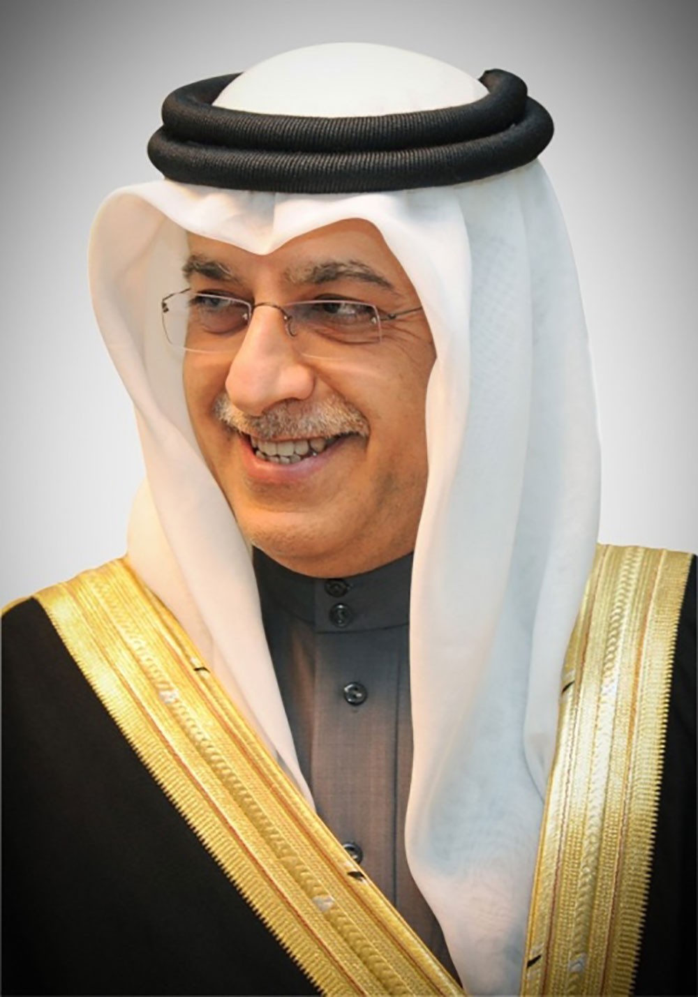 سلمان بن ابراهيم يهنئ خالد بن حمد بمواصلة تصدر البحرين التصنيف العالمي للفنون المختلطة