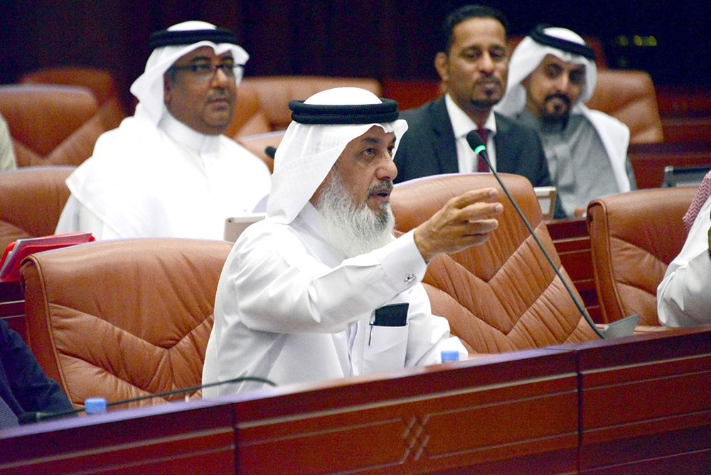 حطاب يرفع آيات الشكر والتقدير لسمو رئيس الوزراء بمناسبة التبكير في صرف الرواتب