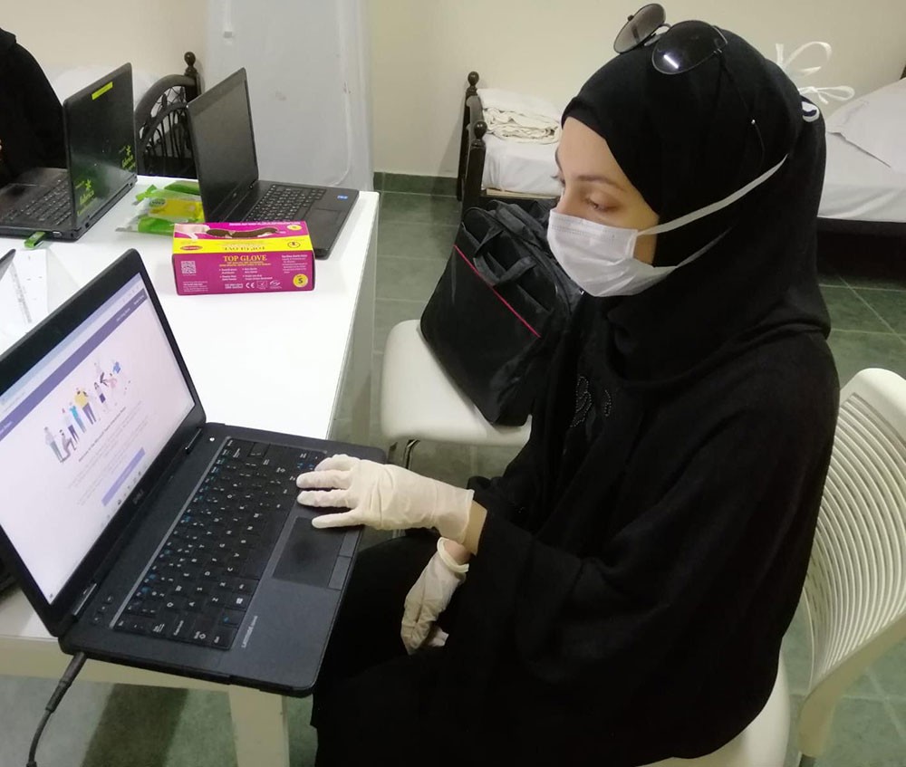"فابريكا" تقدم "أجهزة لابتوب" للطلبة في 3 مواقع للحجر الصحي