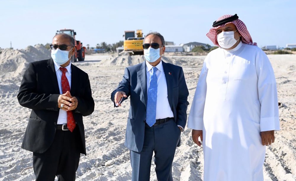 وزير الاشغال: البدء بتهيئة الاراضي المخصصة للاستثمار في الاستزراع السمكي
