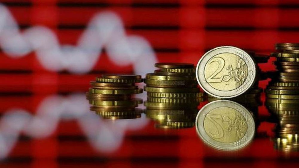 التضخم في منطقة اليورو يبلغ قاع 4 سنوات
