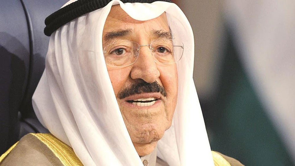 أمير الكويت ينتقد مغالطات إعلامية حول جائحة كورونا
