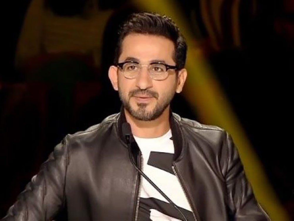 أحمد حلمى يعود للمسرح