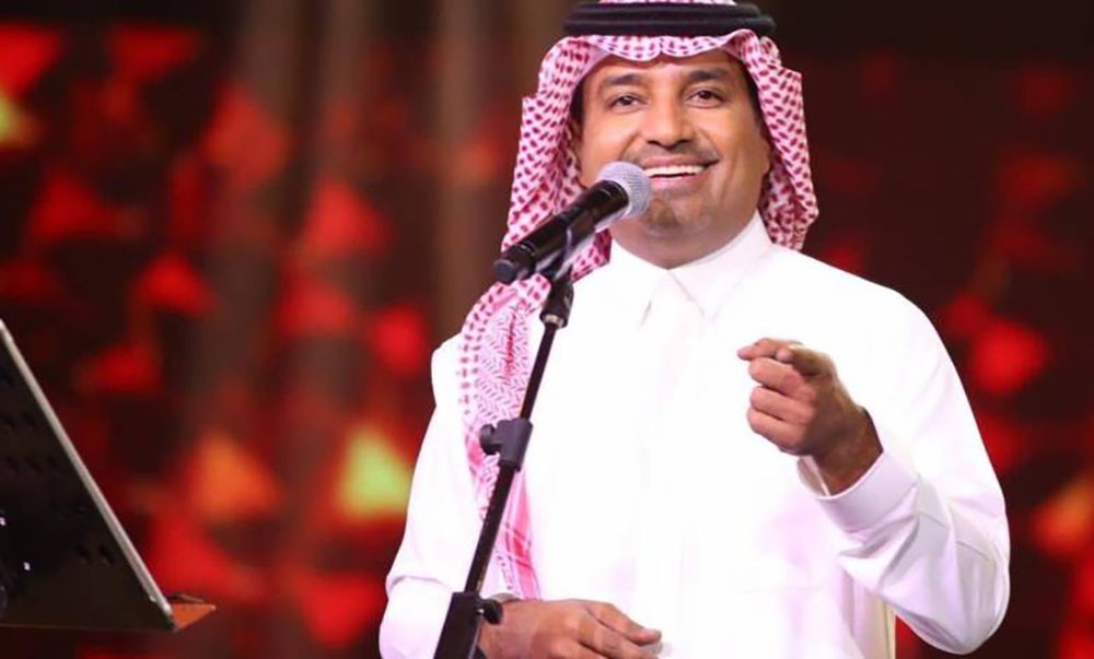الفنان راشد الماجد يحيي حفل «أون لاين»