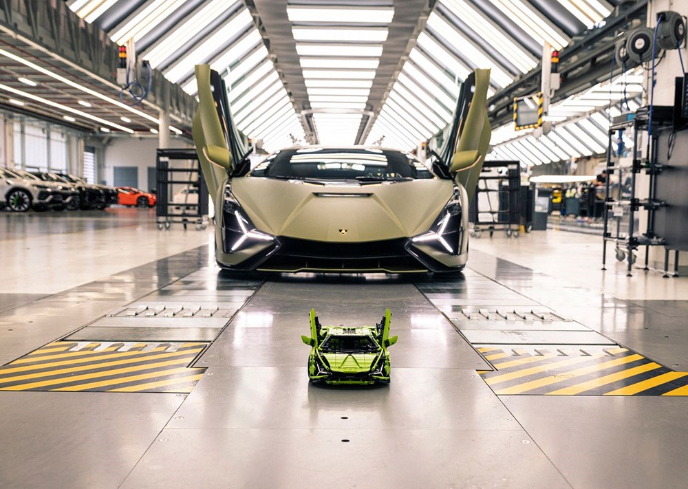 ’لامبورغيني‘ و’مجموعة ليغو‘ تعيدان ابتكار Lamborghini Sián FKP 37