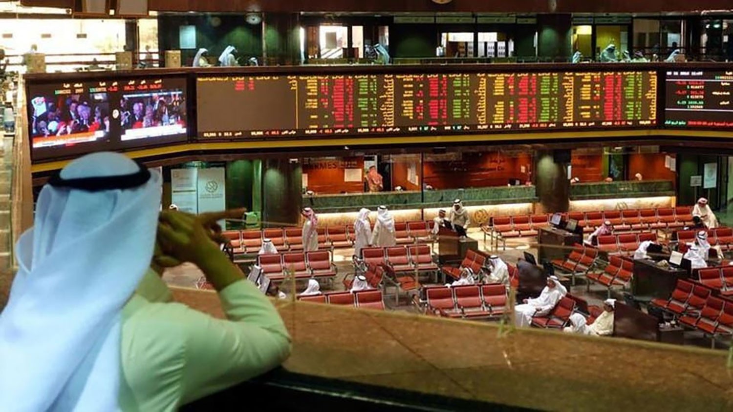 الأسهم السعودية تصعد 2.2% وسط تباين أداء الأسواق الخليجية