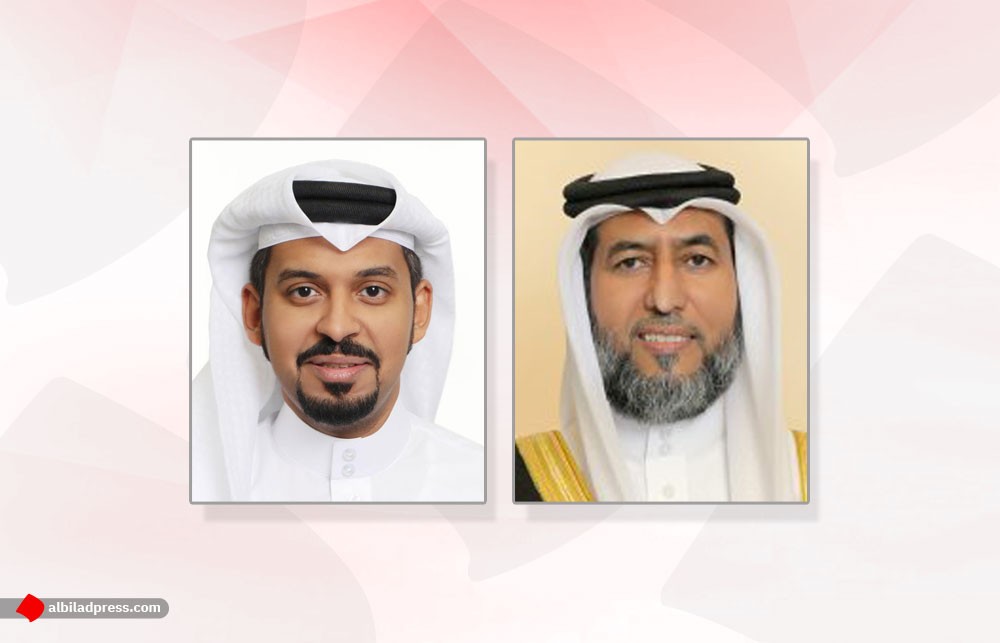 النفيعي وبوحمود يوقعان زيادة تعويضات العامل المفصول
