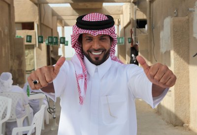 عبدالمنعم العامري يطرح أغنية «لا تشيلون هم»
