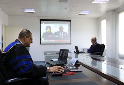 "حقوق" جامعة البحرين تناقش 12 أطروحة ماجستير ودكتوراه عن بُعد
