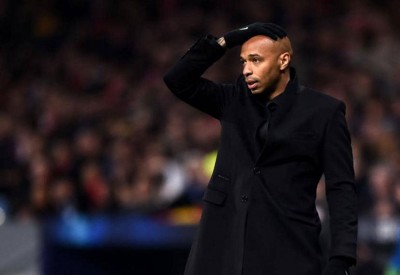هنري يطالب بوقف "نفاق العنصريين" بعد مقتل فلويد