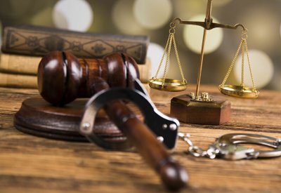 طبيب نفسي: المتهم بغسيل 450 ألف دينار يملك أفكار انتحارية وتم علاجه