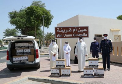 ضمن جهود المحافظة الجنوبية في حملة " فينا خير"... توزيع صناديق مشروع "غذاؤك في بيتك"