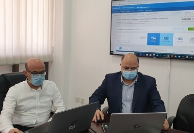 جامعة الخليج العربي تتفوق على التحديات وتعقد اختباراتها عن بعد بنسبة حضور 100%