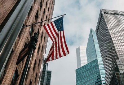 عجز التجارة الأميركي يرتفع مع بلوغ الصادرات قاع 10 سنوات
