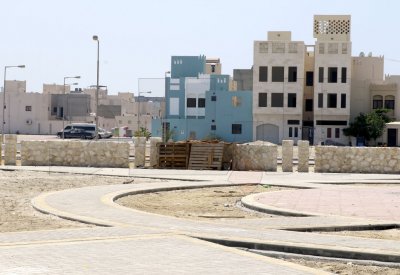 بالصور: حديقة صلعاء في إسكان سماهيج