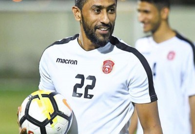 صالح عبدالحميد يفاضل بين عرضين