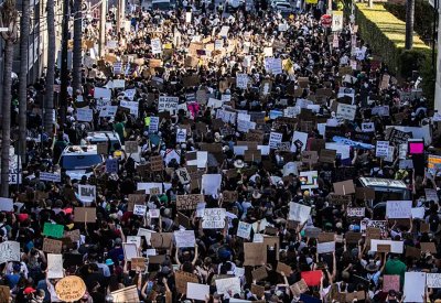لوس أنجلوس لن تحاكم متظاهرين سلميين انتهكوا حظر التجول