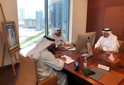 رئيس المساحة يجتمع مع رئيس مكتب المسح الهايدروغرافي البريطاني