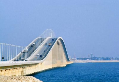 جسر الملك فهد: لا صحة لفتح الجسر غداً 