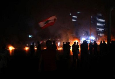 "احتجاجات الليرة" تشعل لبنان.. وصدامات مع الجيش