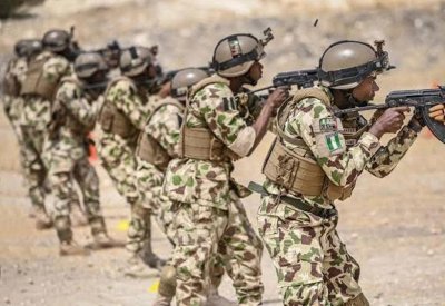 مقتل 60 جنديا ومدنيا بهجمات إرهابية في نيجيريا