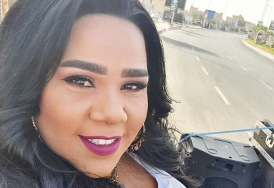 شيماء سيف وزوجها يتعرضان لحادث سير