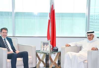 وزير الصناعة يستعرض مع السفير الألماني العلاقات الثنائية