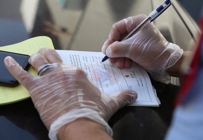 مساعد رئيس الأمن العام للعمليات والتدريب: تسجيل 4735 مخالفة عدم ارتداء كمامة الوجه في الأماكن العامة منذ بدء تطبيق القرار