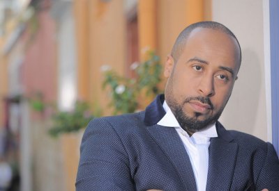 يوسف العماني ينشط في العزل المنزلي