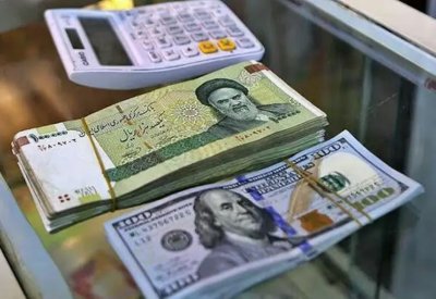 الريال الإيراني يفقد 70% من قيمته.. الأدنى منذ 2018
