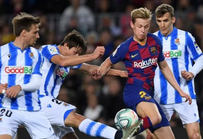 برشلونة يعلن إصابة دي يونغ.. ويرفض تحديد موعد عودته