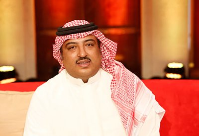 أصيل أبوبكر في حفل "أونلاين" الخميس
