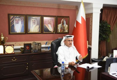 محافظ الشمالية يشيد بالتخطيط الناجح لإدارة  البحرين لجائحة كورونا